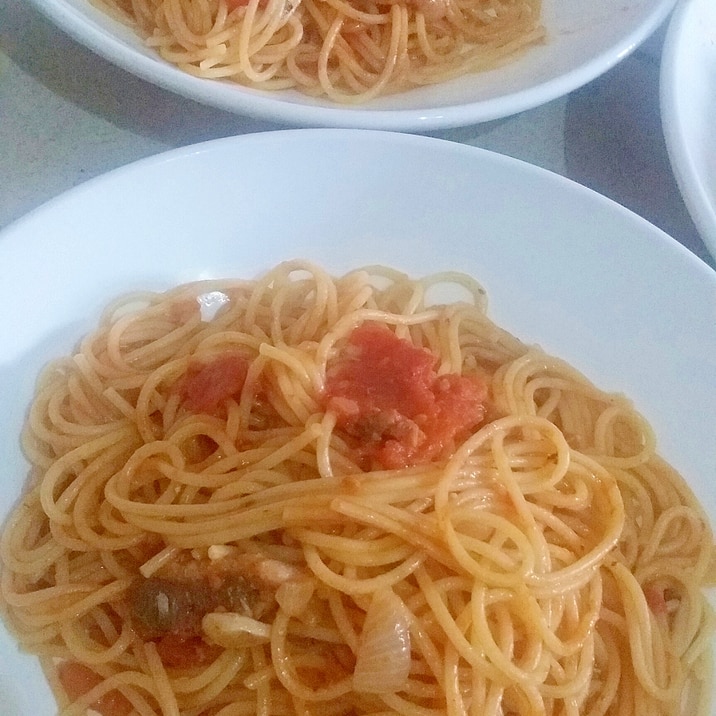 簡単！オイルサーディンとトマト缶のパスタ☆